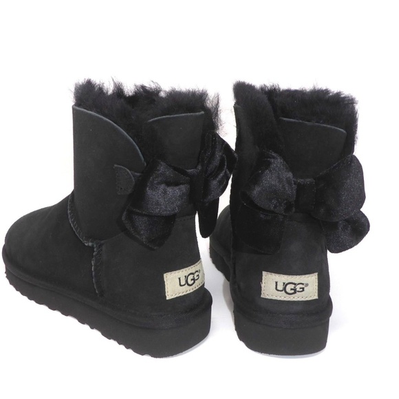 NIB UGG MINI BAILEY BOW VELVET RIBBON BOOTS